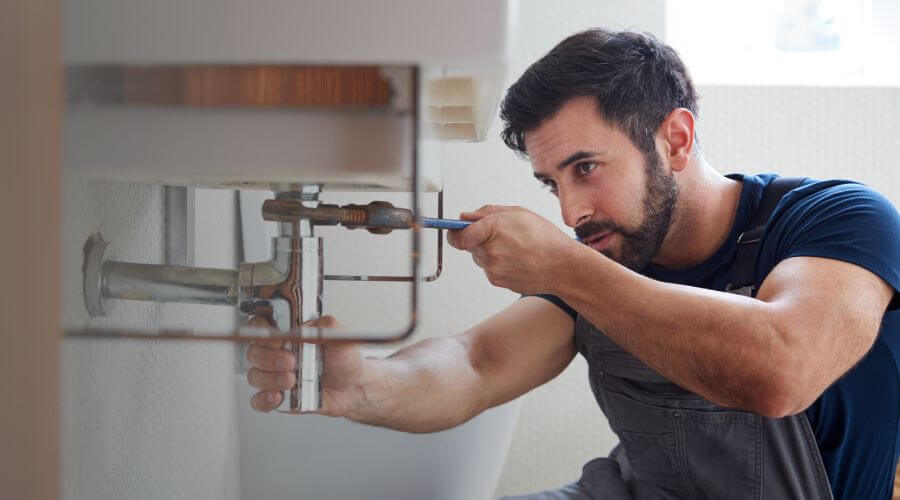 Hot water issue at sink in Elida, NM